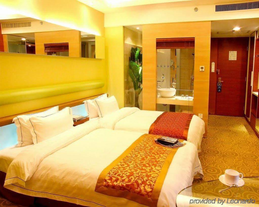 Hotel New Beacon International